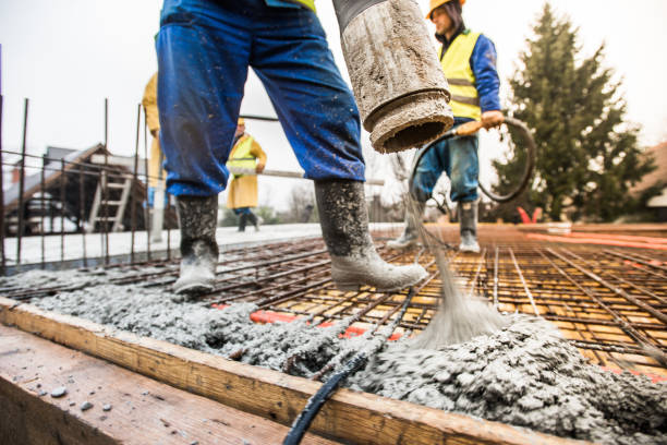Best Concrete Walkway Installation  in Knoxvle, IL
